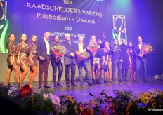 Winnaar Categorie Kamerplanten groen: Raadschelders Varens met de Phlebodium aureum-Davana, samen met de andere genomineerden in deze categorie.